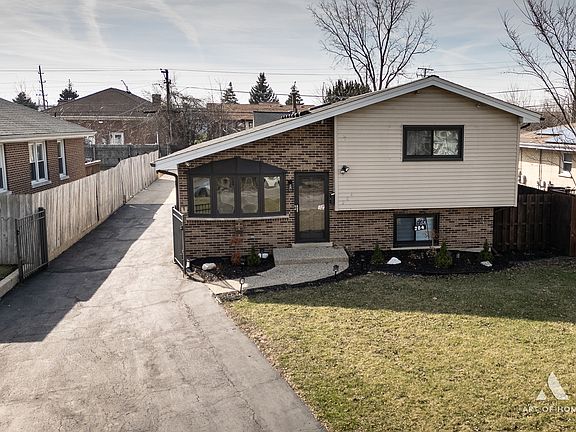 4th image of 204 S Iowa Ave