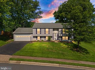 209 Rector St, Sterling, VA 20164