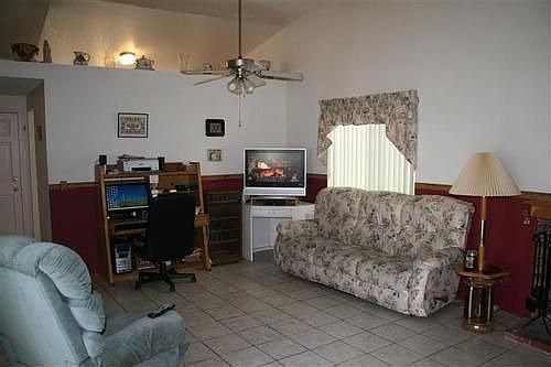 3rd image of 11338 Almond Ave