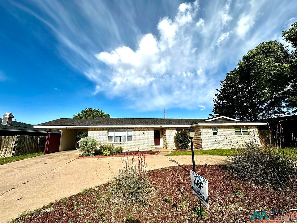1st image of 221 Utah Dr