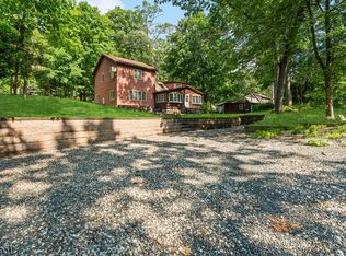 57 Dogwood Ln, West Milford Twp., NJ 07421