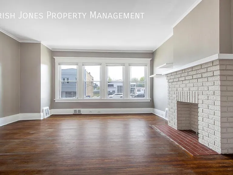 2518 Delaware Ave — Photo 5