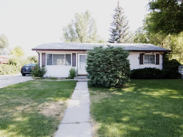 103 E Valley Dr, Gillette, WY 82716