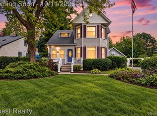 499 Allen Ave, Clawson, MI 48017