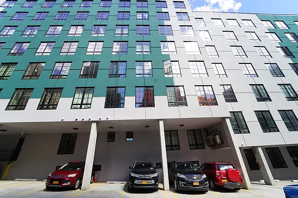 Rented by City Vista Inc | media 29