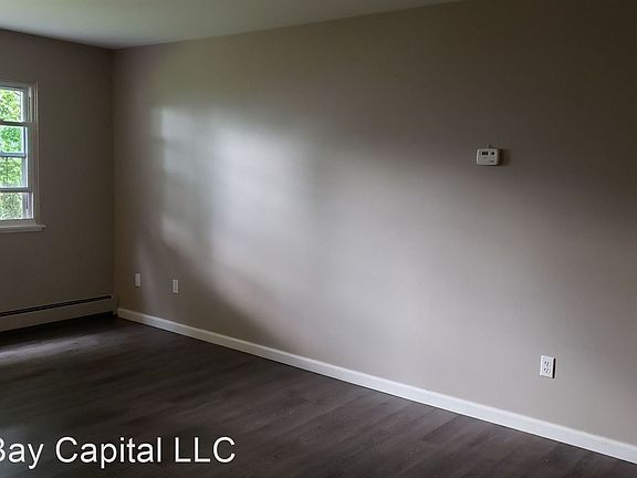 3rd image of 902 E Sturgis St APT 8