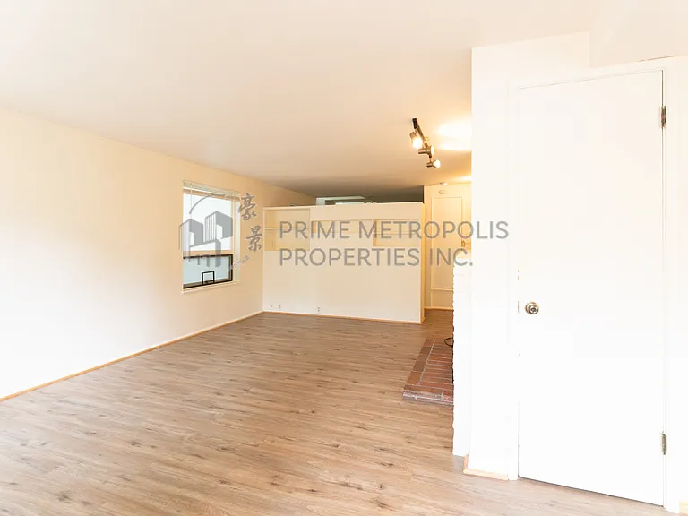 9117 25th Ave NE — Photo 5