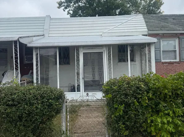 917 Pine Rd, Sharon Hill, PA 19079