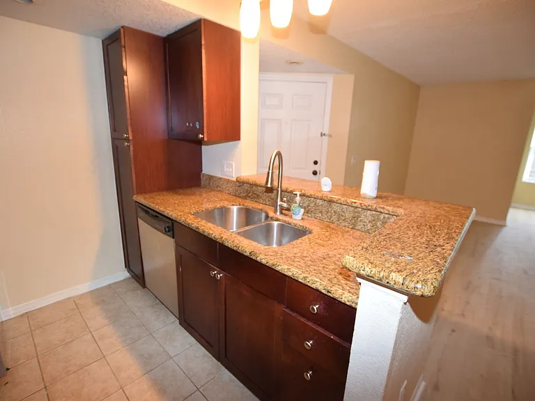 5120 Conroy Rd #511 — Photo 11