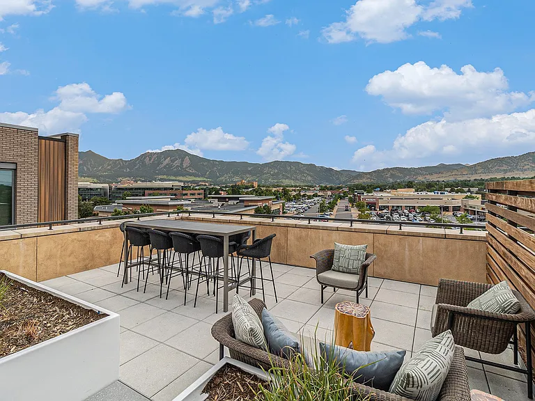 Pearl at Boulder Commons — Photo 15