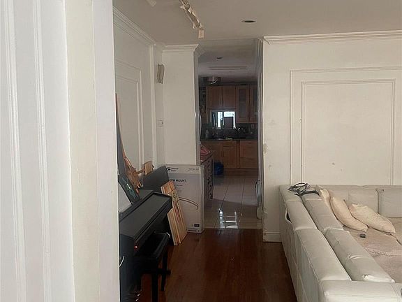 2nd image of 187-22 Keeseville Avenue