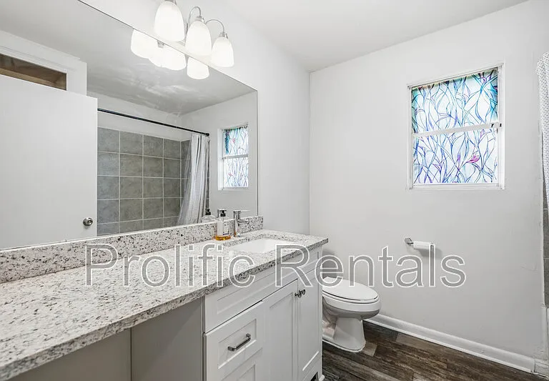 610 Creek St — Photo 28