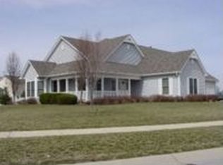4788 W Meadow Lake Dr, New Palestine, IN
