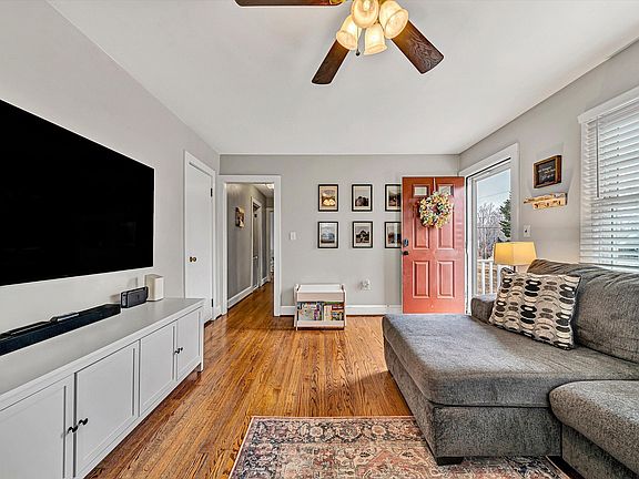 4th image of 1072 Garner Rd