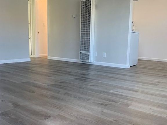 4th image of 842-864 N Olive St #856