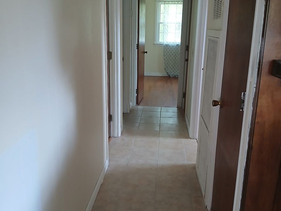 1st image of 109 Cedar St