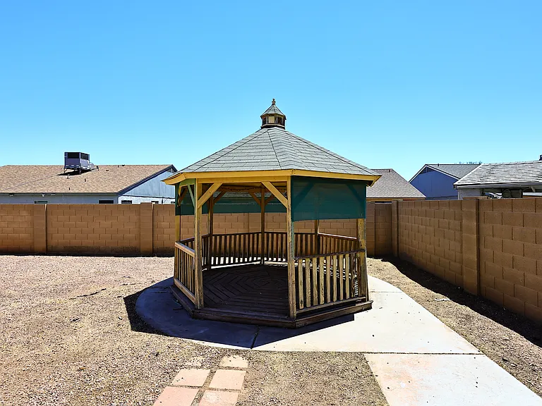 8935 W Windsor Ave — Photo 42