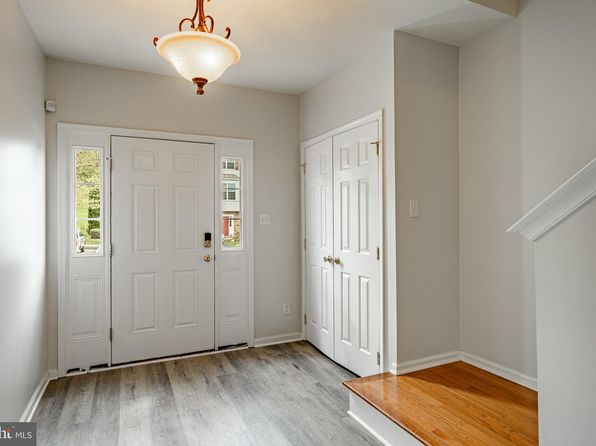 71 Narragansett Ln, Coatesville, PA 19320