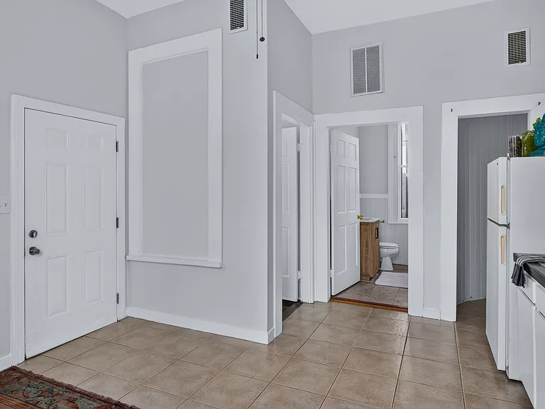 205 E Park Ave #C — Photo 9