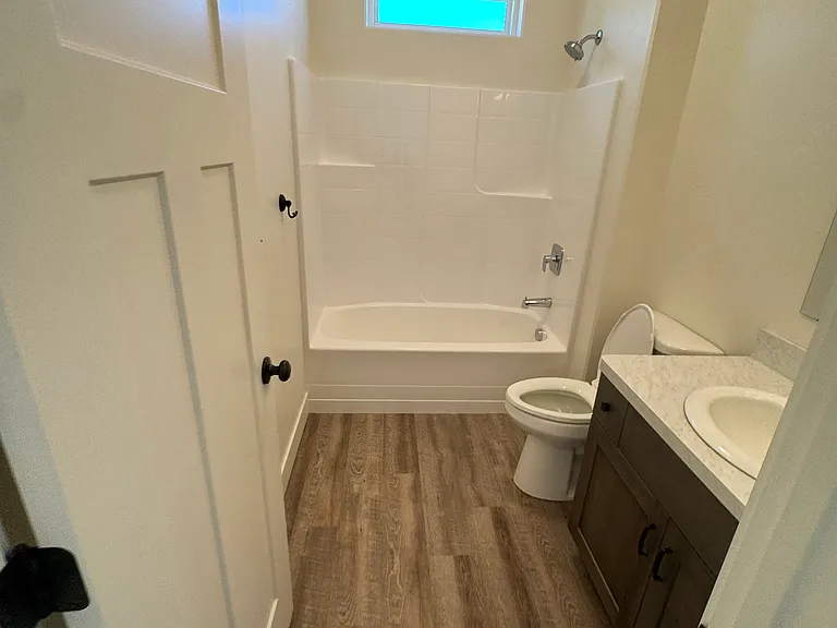 1116 Jade Dr — Photo 8