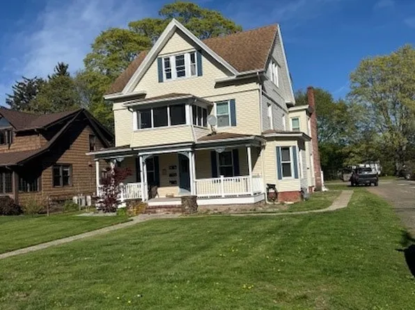 15 Park Pl #2, East Haven, CT 06512