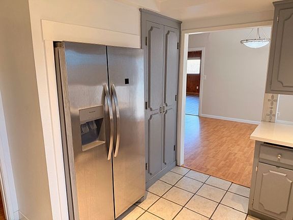3rd image of 5151 Limerick Ave