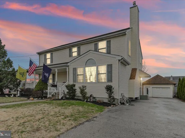 251 Kossuth Ave, Folsom, PA 19033