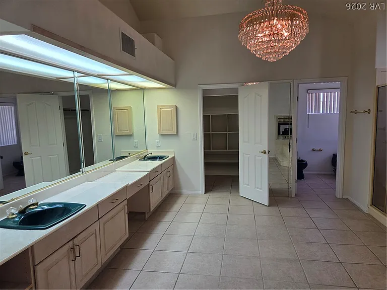 3013 W Oakey Blvd — Photo 21