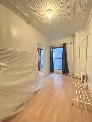 Rented by Bond New York | media 7
