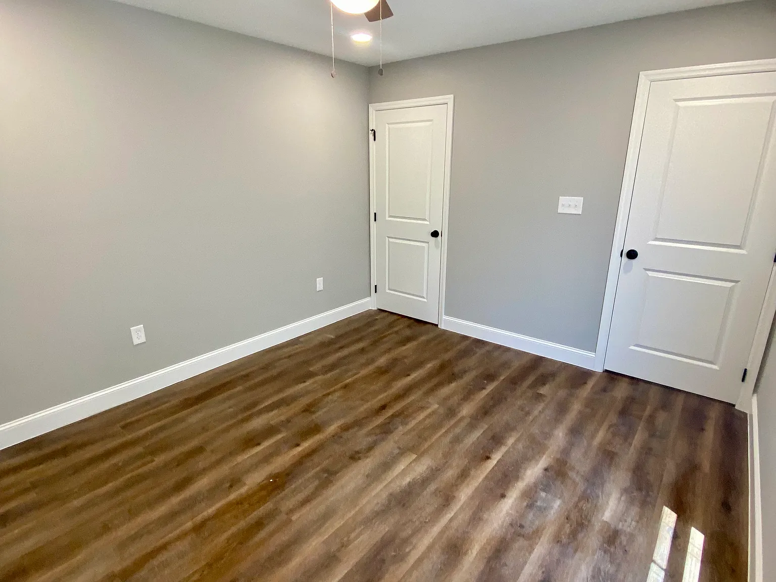 2 bed, 936 sqft, $1,200 — Photo 2