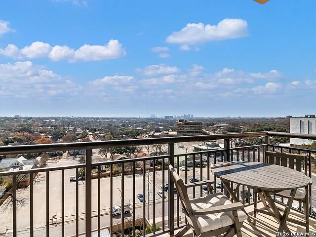 4242 Broadway St #802 — Photo 24