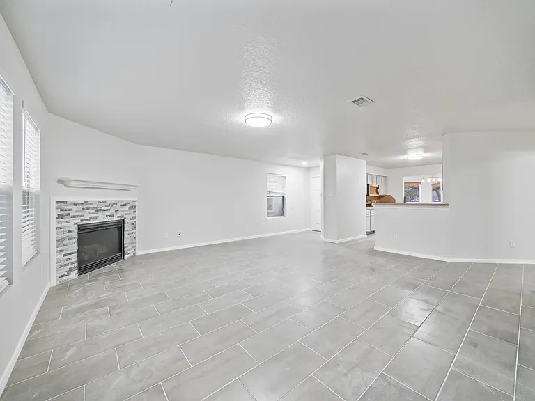 19606 Narcissus Brook Ln — Photo 7
