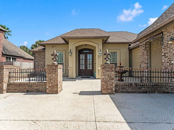 3rd image of 37276 Renaissance Dr