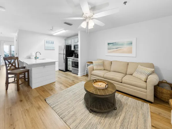 114 Carillon Market St #409, Panama City Beach, FL 32413