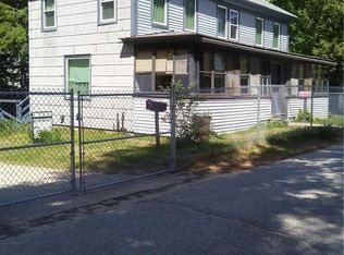 7 Maxim Ave, South Paris, ME 04281