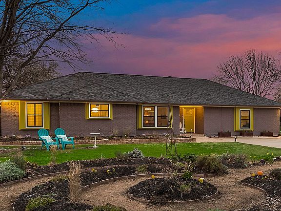 5th image of 4713 Sunset Cir S