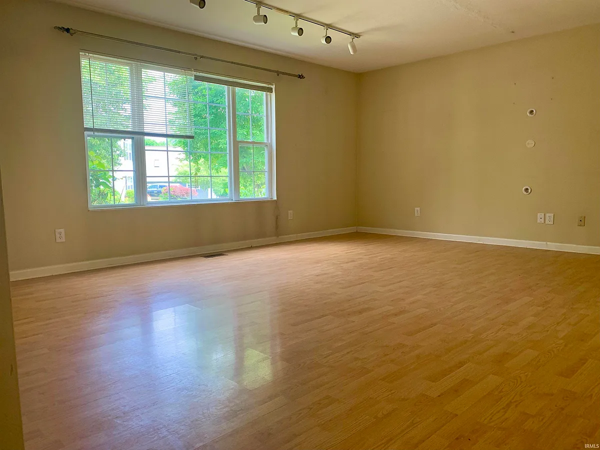 Building Photo - 3882 S Claybridge Dr