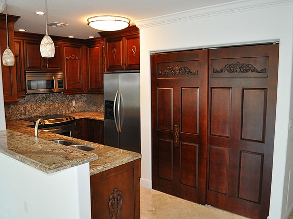 4th image of 2201 Mariner Dr APT 108