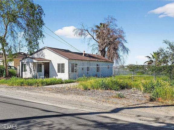 4th image of 475 Transit Ave