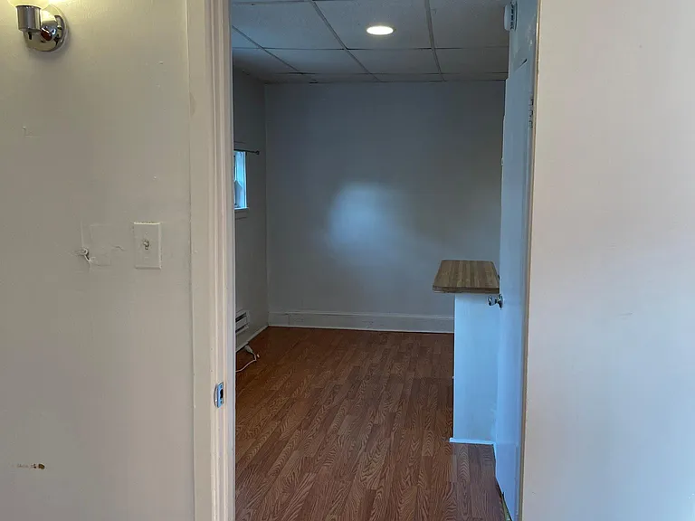 512 S 41st St #8 — Photo 72