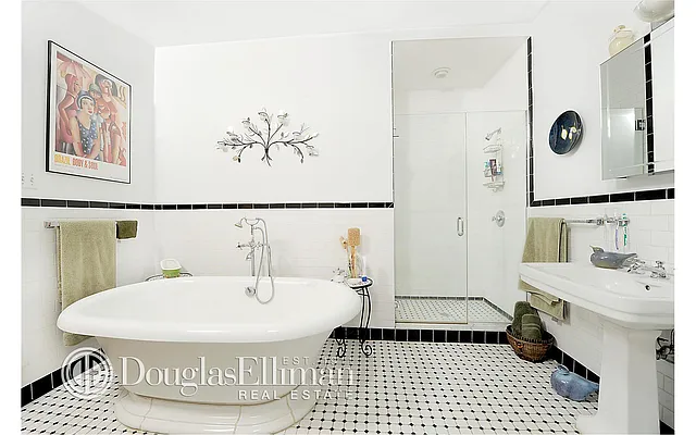 Sold by Douglas Elliman | media 25