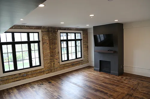 121 Michigan Ave W Photo 1