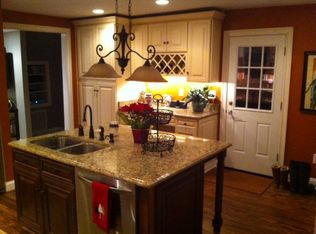 9 S Berlin Pike, Lovettsville, VA