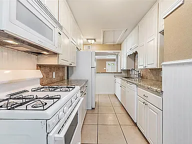 305 Francis Dr — Photo 12