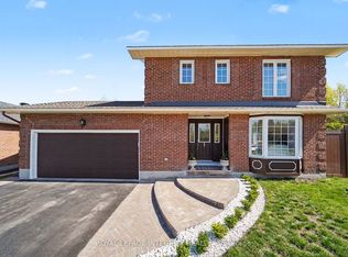 1 Elderwood Trl, Ottawa, ON K2S 1C9