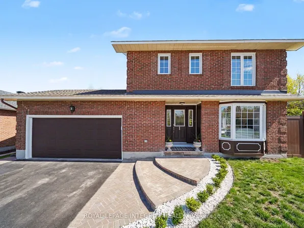 1 Elderwood Trl, Ottawa, ON K2S 1C9