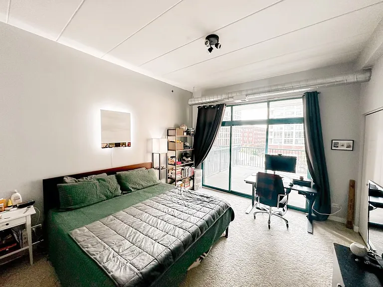 920 W Madison St #F5 — Photo 6