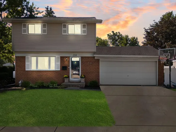 224 Wallace Dr, Saline, MI 48176