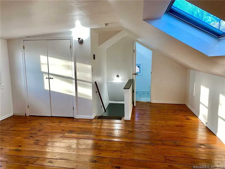 43 Mohegan Ave #2 — Photo 17