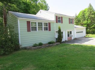 28 Sherwood Dr, Augusta, ME 04330